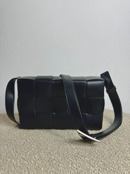 Bottega Veneta Cassette – Schwarz