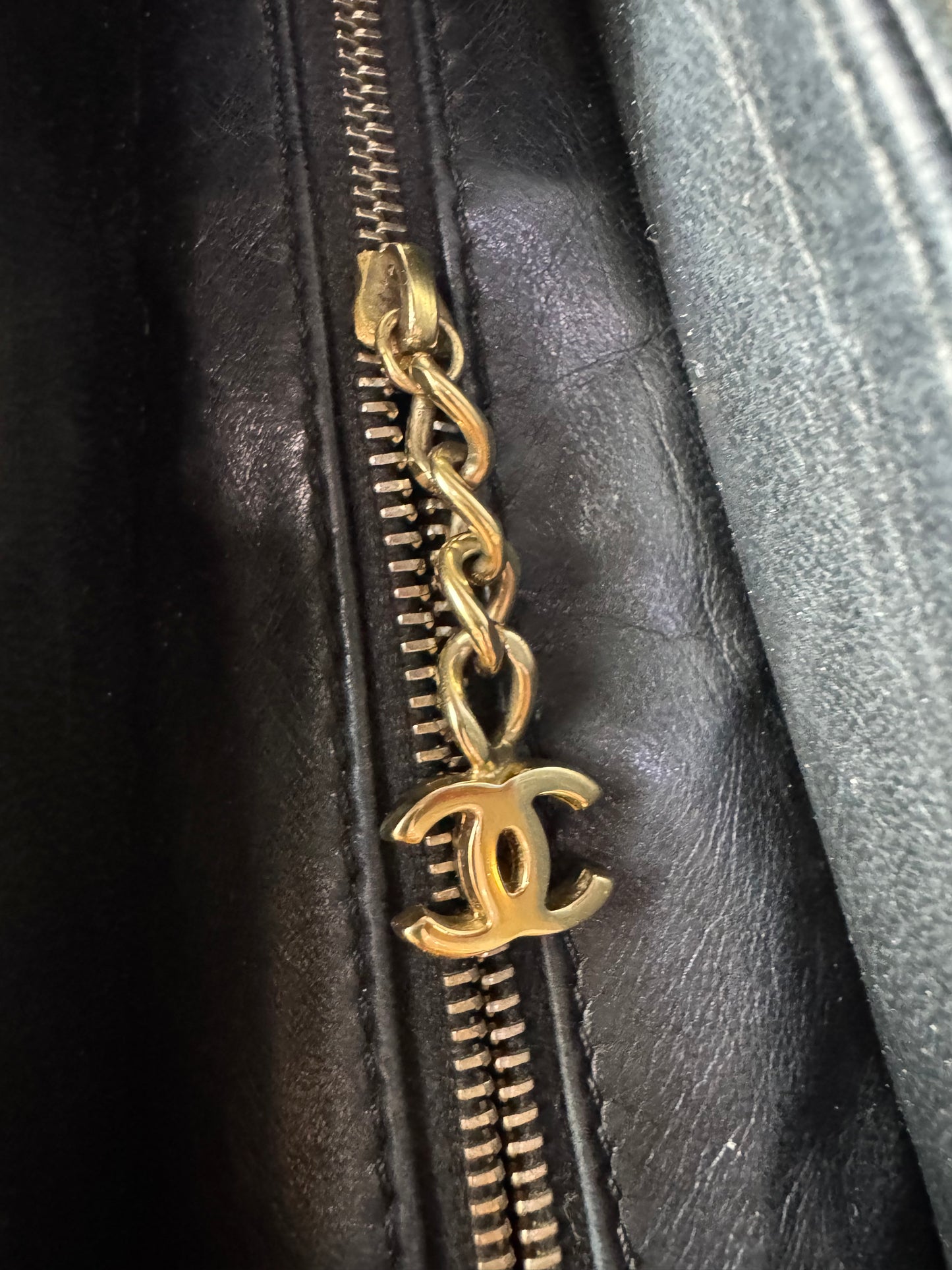 Chanel Tragetasche aus Leinen und Leder – Schwarz