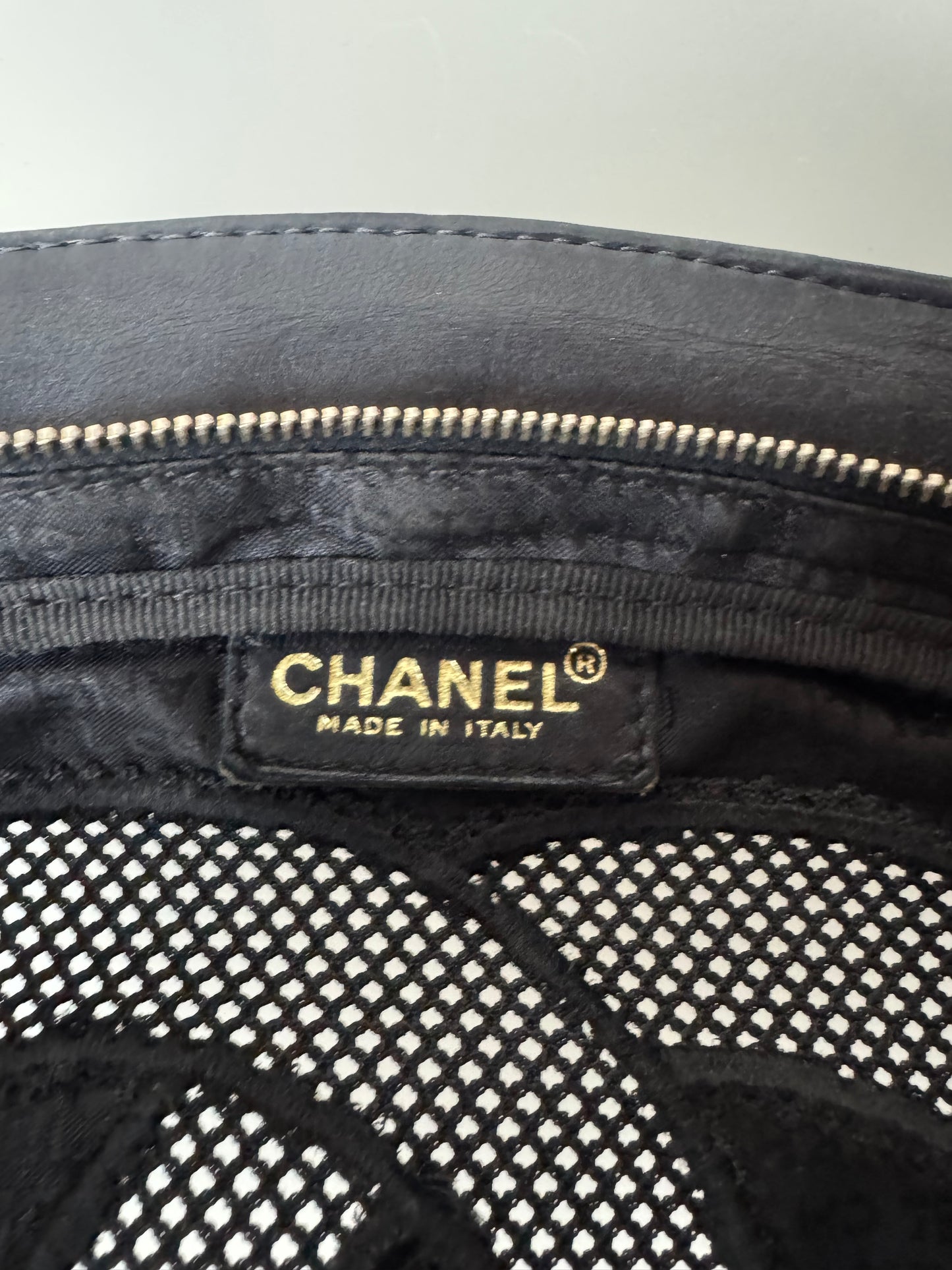 Chanel Tragetasche aus Leinen und Leder – Schwarz