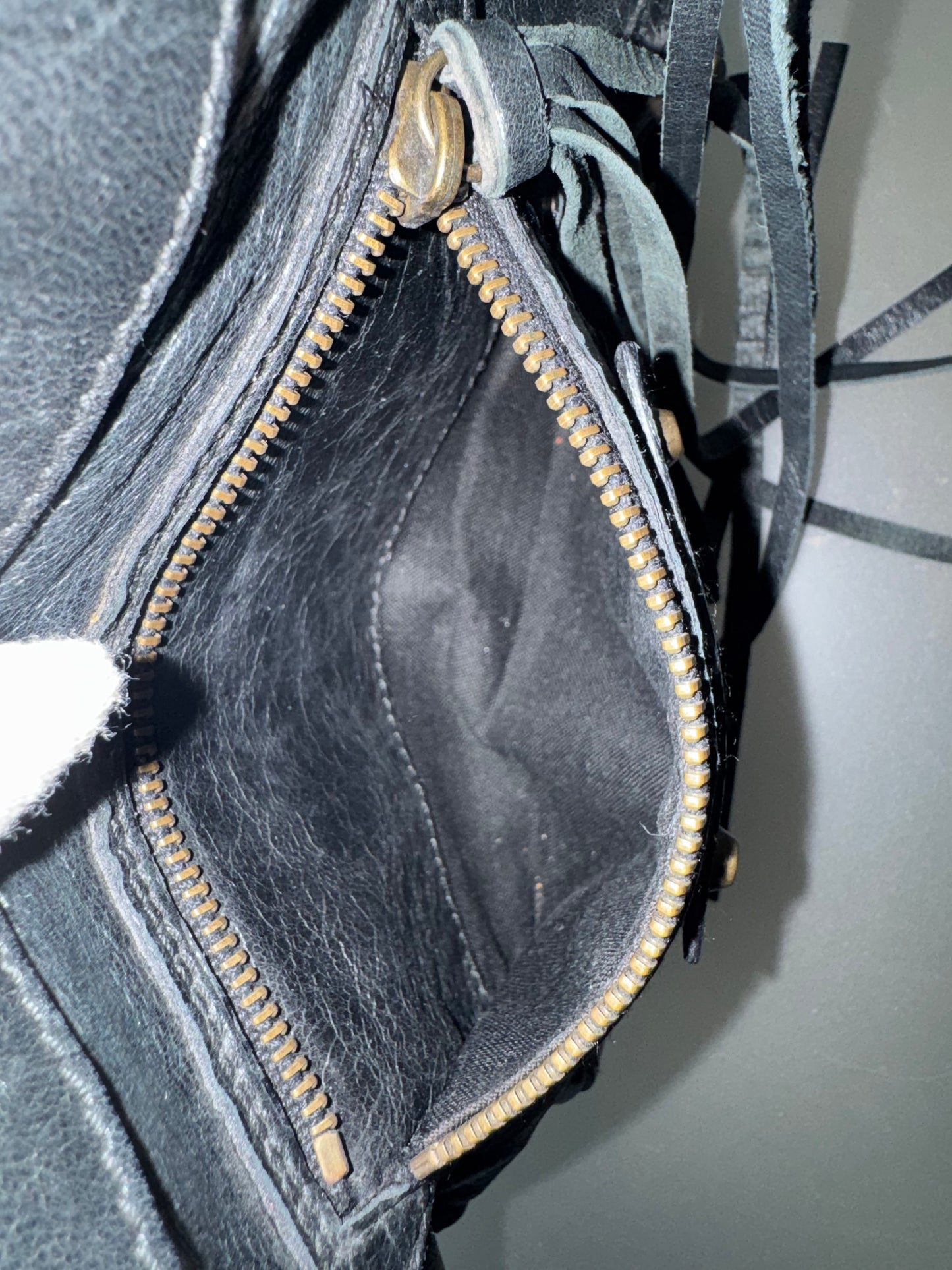 Balenciaga Classic Clutch aus Leder in Schwarz