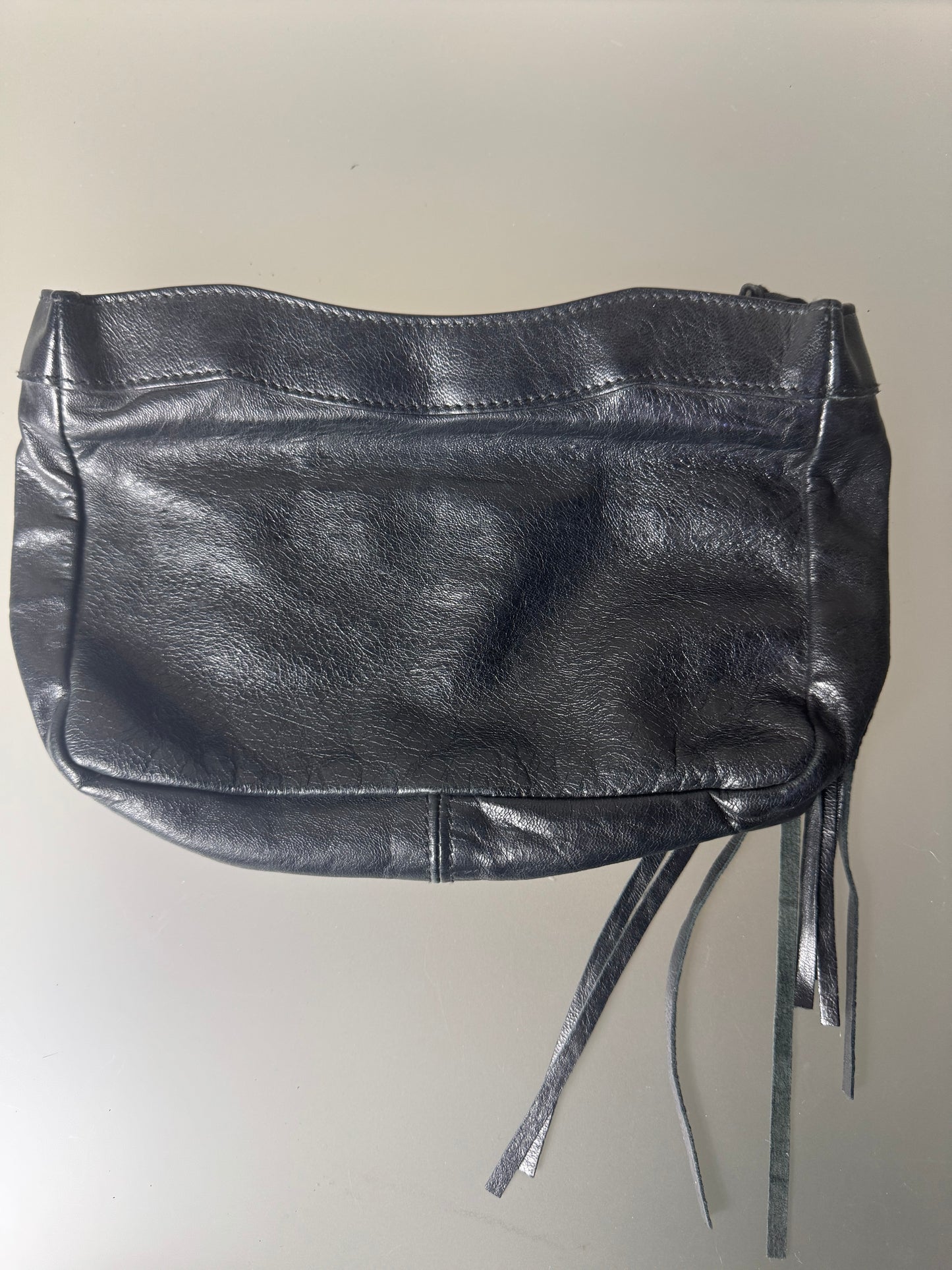 Balenciaga Classic Clutch aus Leder in Schwarz