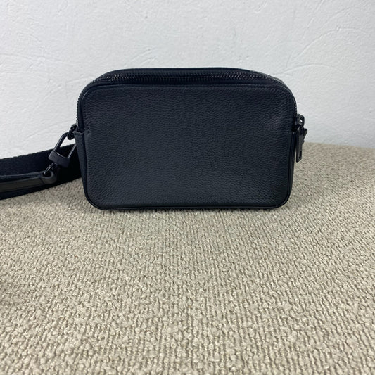 Louis Vuitton Alpha Wearable Wallet – Schwarz
