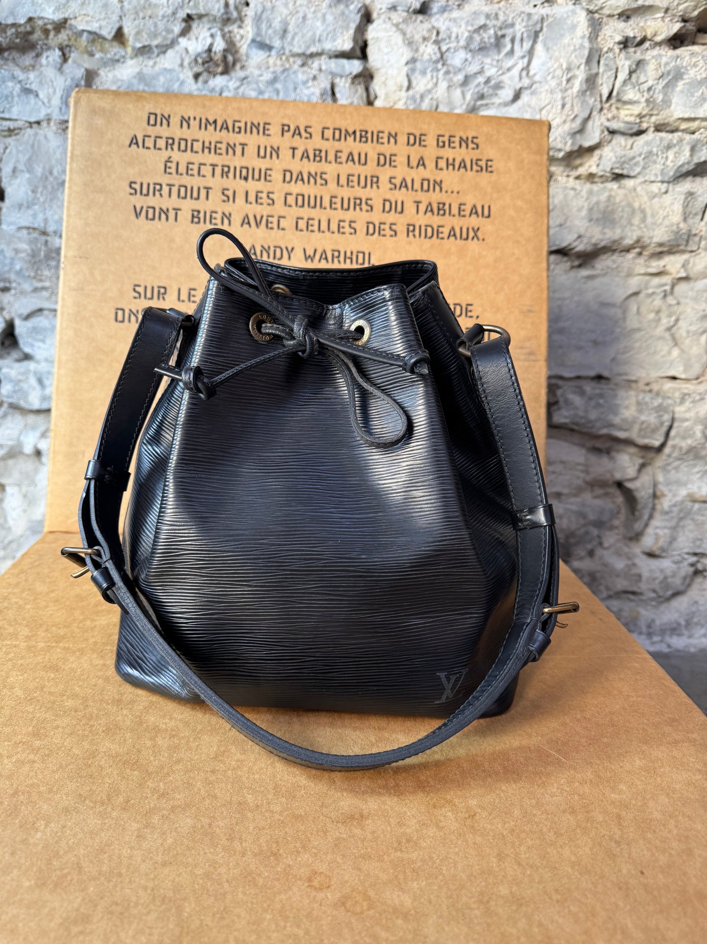Louis Vuitton Sac Noe Petit Epi Leder schwarz