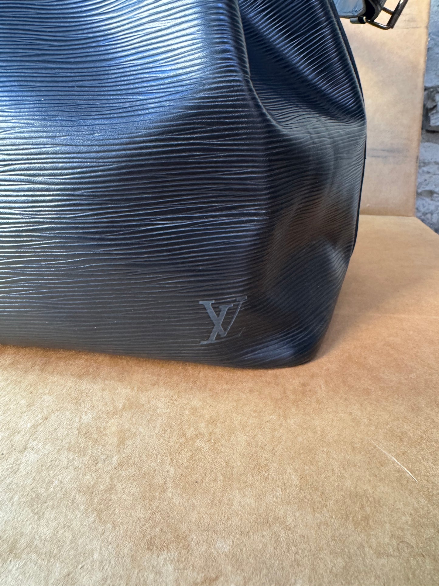 Louis Vuitton Sac Noe Petit Epi Leder schwarz