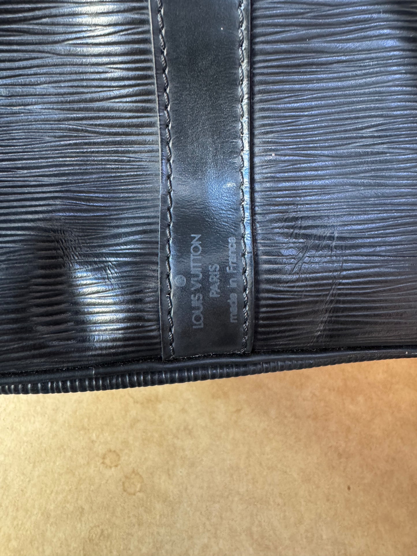 Louis Vuitton Sac Noe Petit Epi Leder schwarz