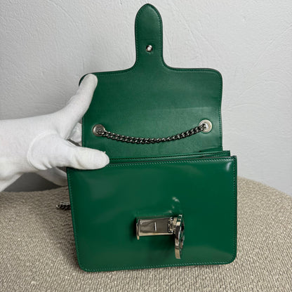 Gucci Green Small Patent Interlocking GG Crossbody Grün