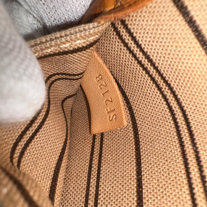 Louis Vuitton Neverfull MM Monogram mit Pochette