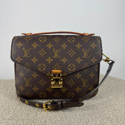 Louis Vuitton Pochette Métis – Monogram Canvas