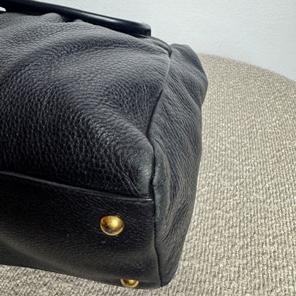 Miu Miu Henkeltasche Tote Bag Vitello Leder Schwarz