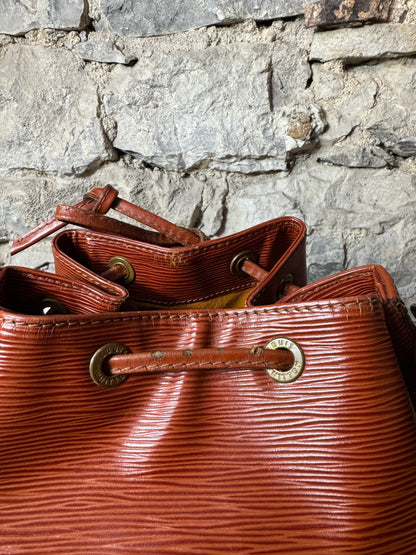 Louis Vuitton Noé Grande Epi Leder Braun – Vintage