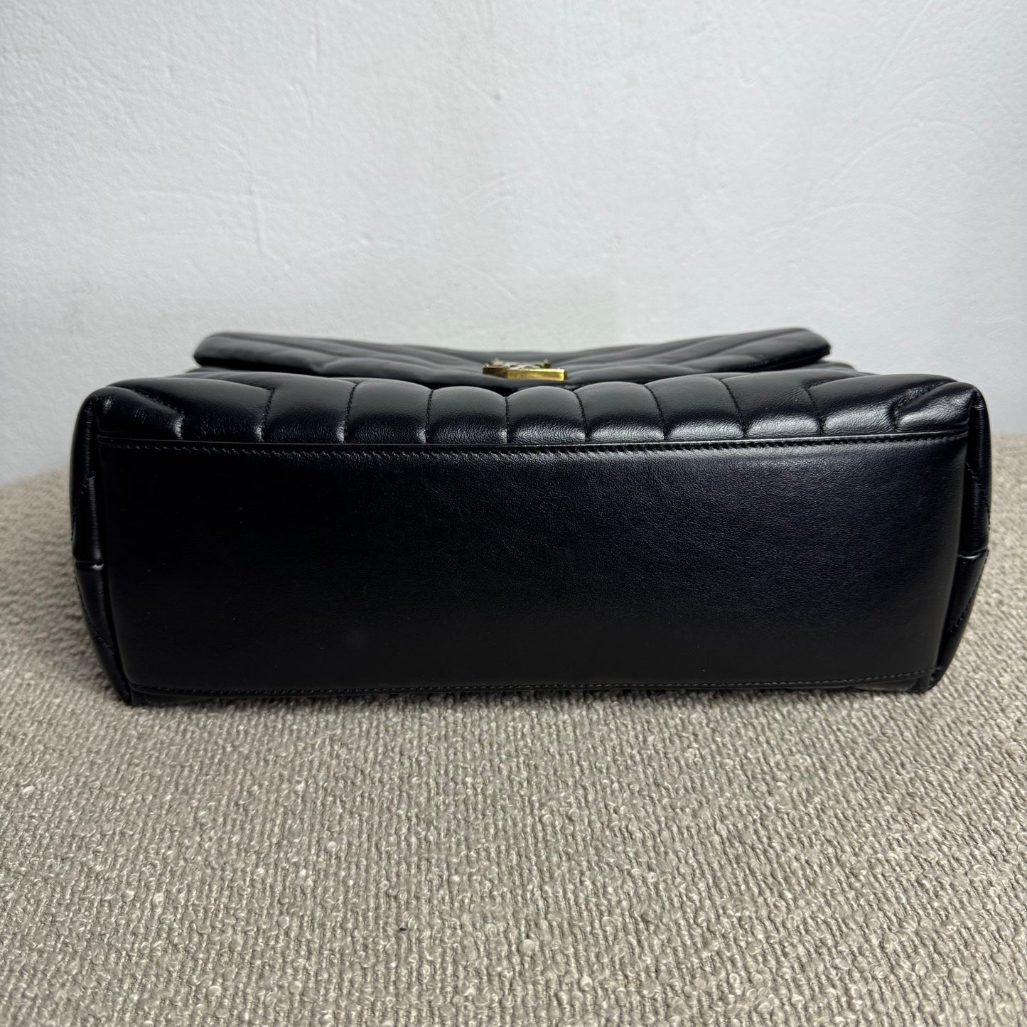 Saint Laurent Loulou Medium Matelassé aus Lammleder Schwarz