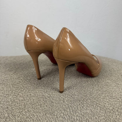 Christian Louboutin Shelley Pumps Nude Lackleder – Größe 39