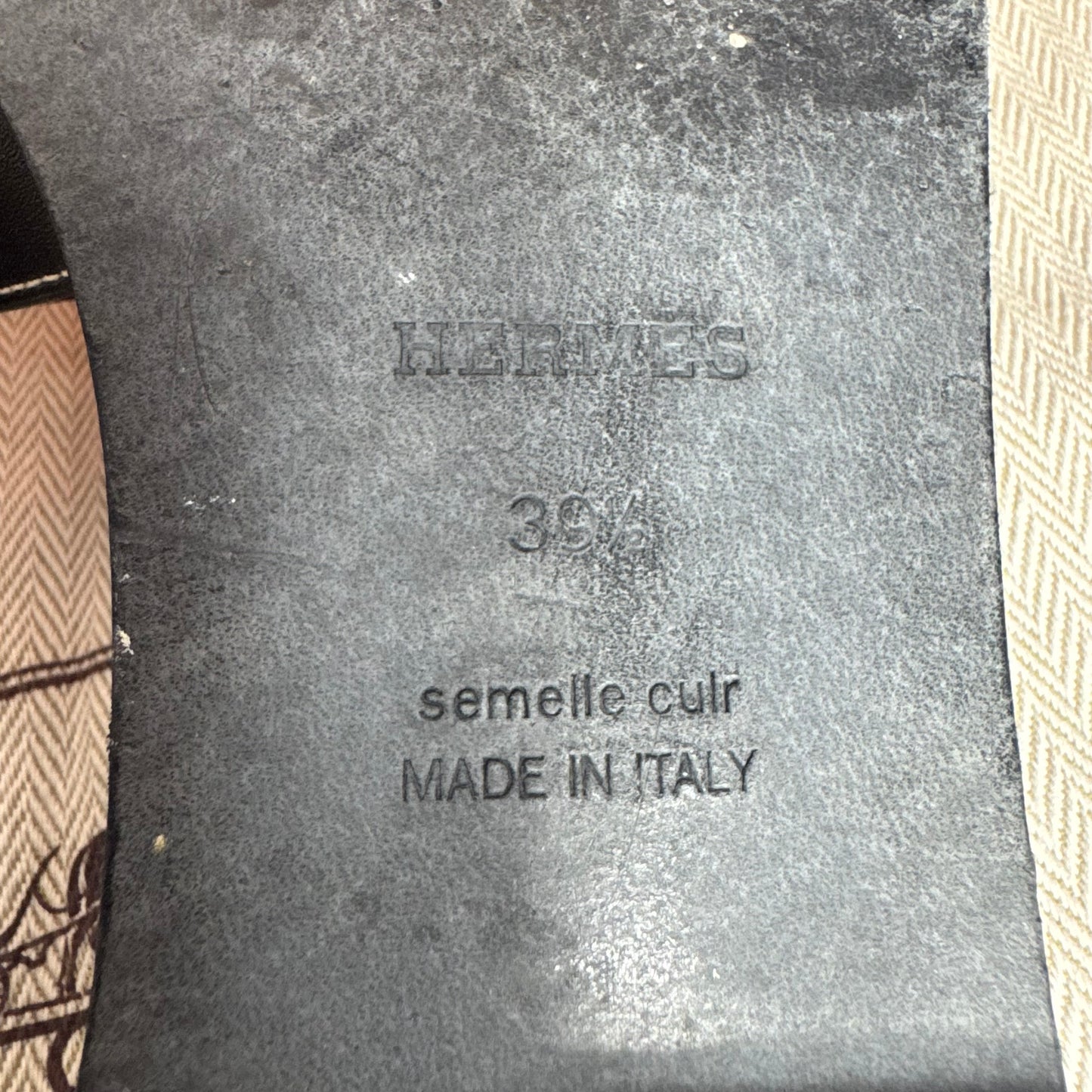Hermès Oran Sandalen, schwarzes Kalbsleder Gr. 39,5