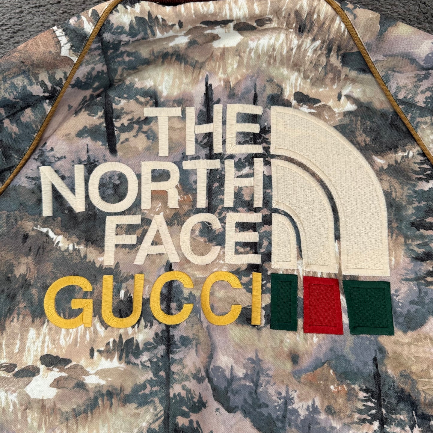 The North Face x Gucci „Forest Print“ Technical Jersey Jacket – Gr. L