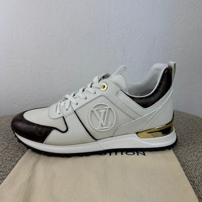 Louis Vuitton Run Away Sneaker – Weiß / Monogram – Größe 38,5