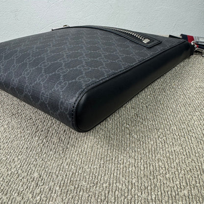 Gucci GG Supreme Messenger Tasche – Schwarz / Grau