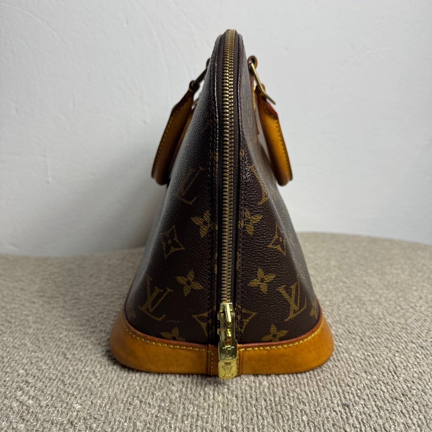 Louis Vuitton Alma MM Monogram