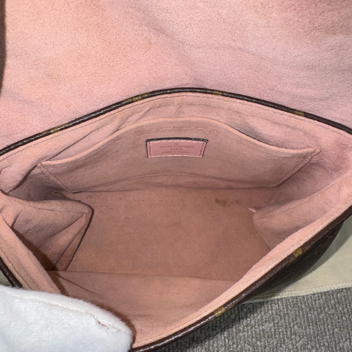 Louis Vuitton Locky BB – Monogram Canvas / Rosa