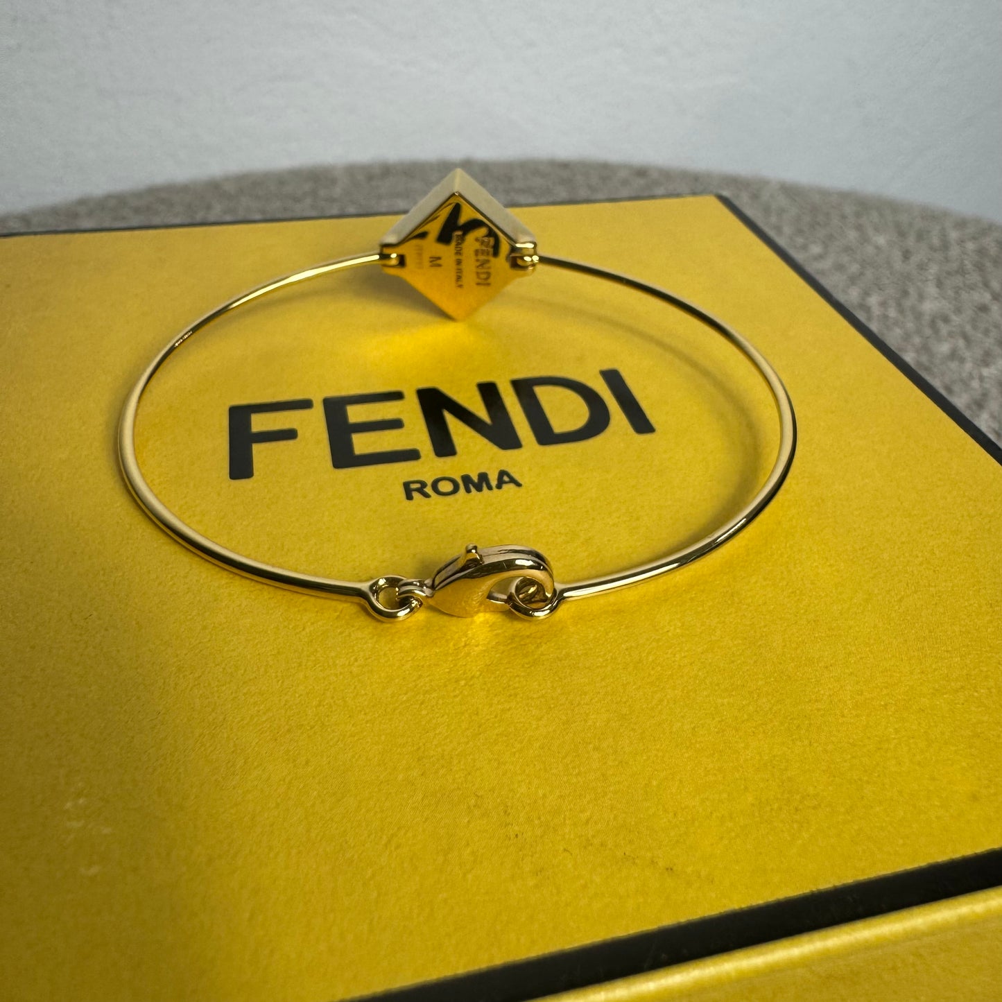 Fendi „Color Block“ Armreif Größe M