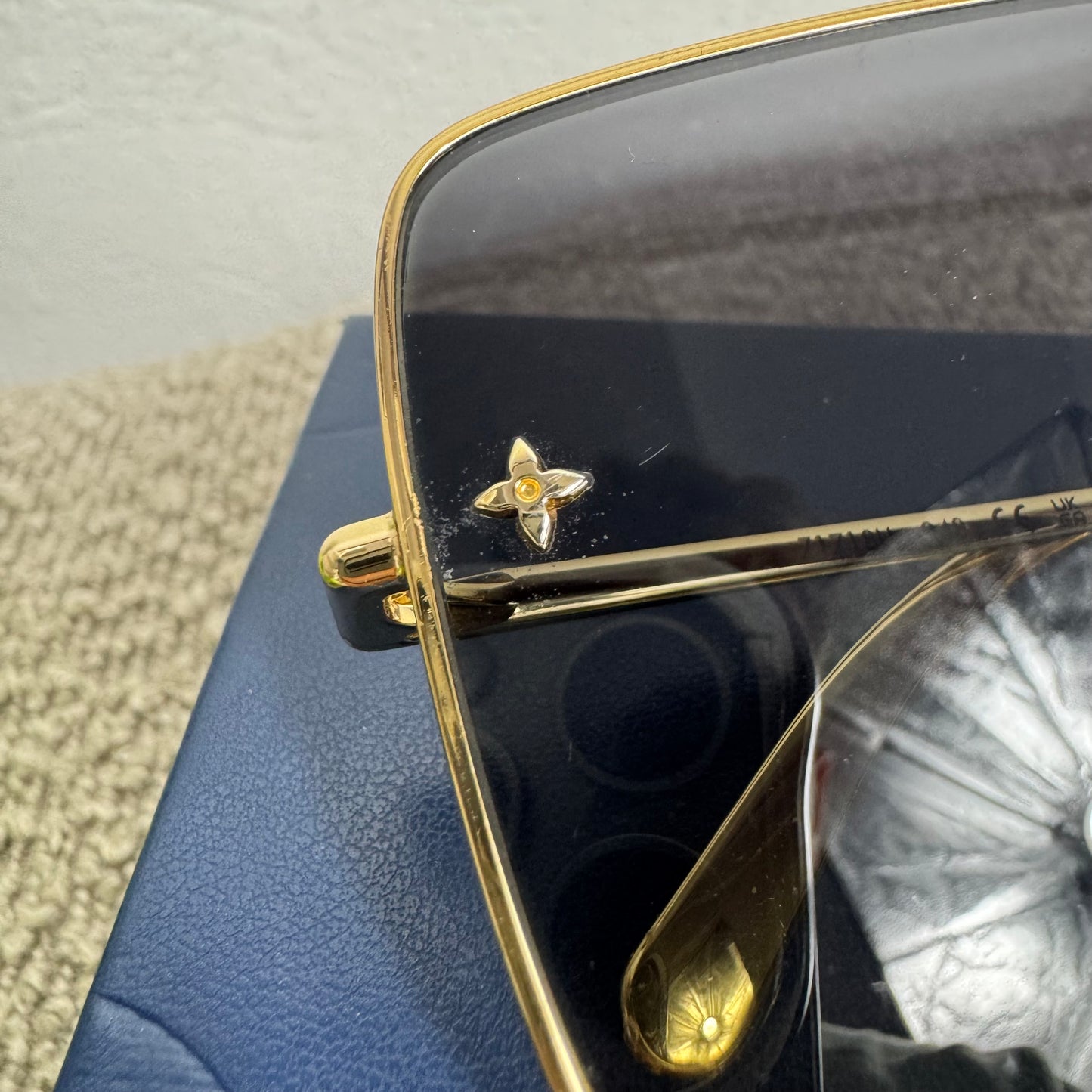 Louis Vuitton Charm Square Lunettes de soleil Z1118U