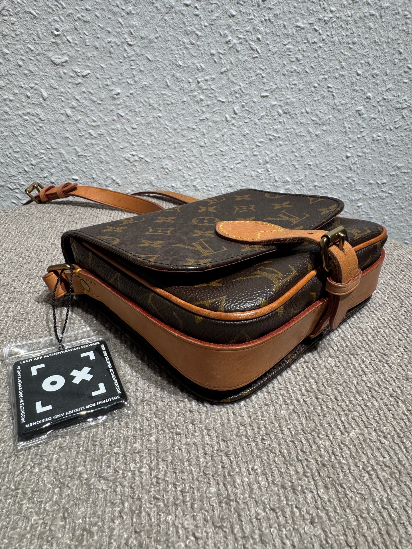 Louis Vuitton Cartouchière PM Schultertasche – Monogram