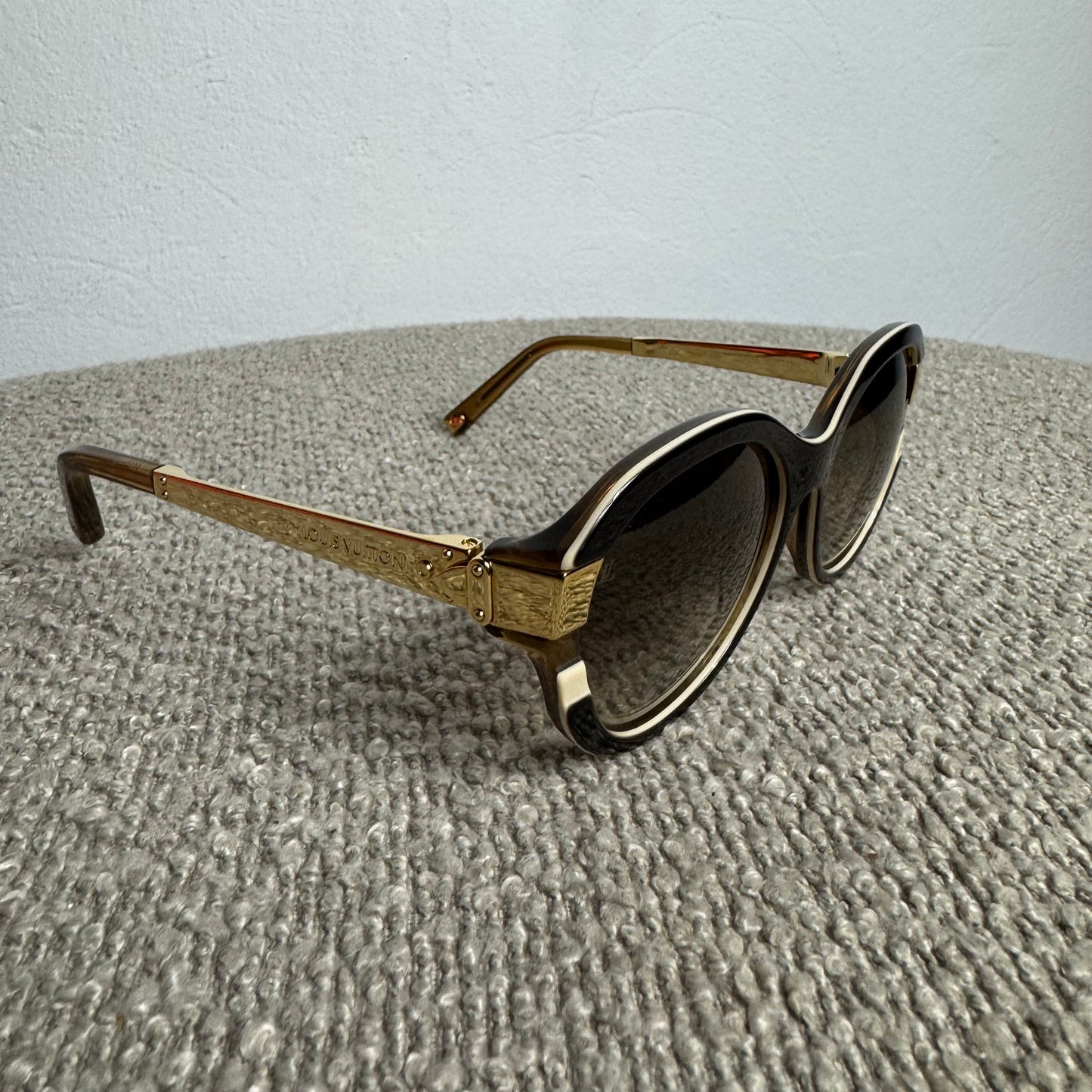 Louis Vuitton Petit Soupçon Cat Eye Sonnenbrille (Z1857W)