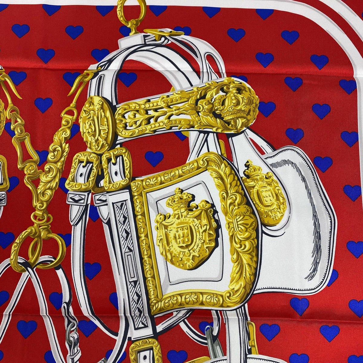 Hermès Carré 90 „Brides de Gala LOVE“ – Seidentuch Sonderedition