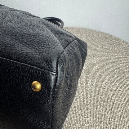 Miu Miu Henkeltasche Tote Bag Vitello Leder Schwarz