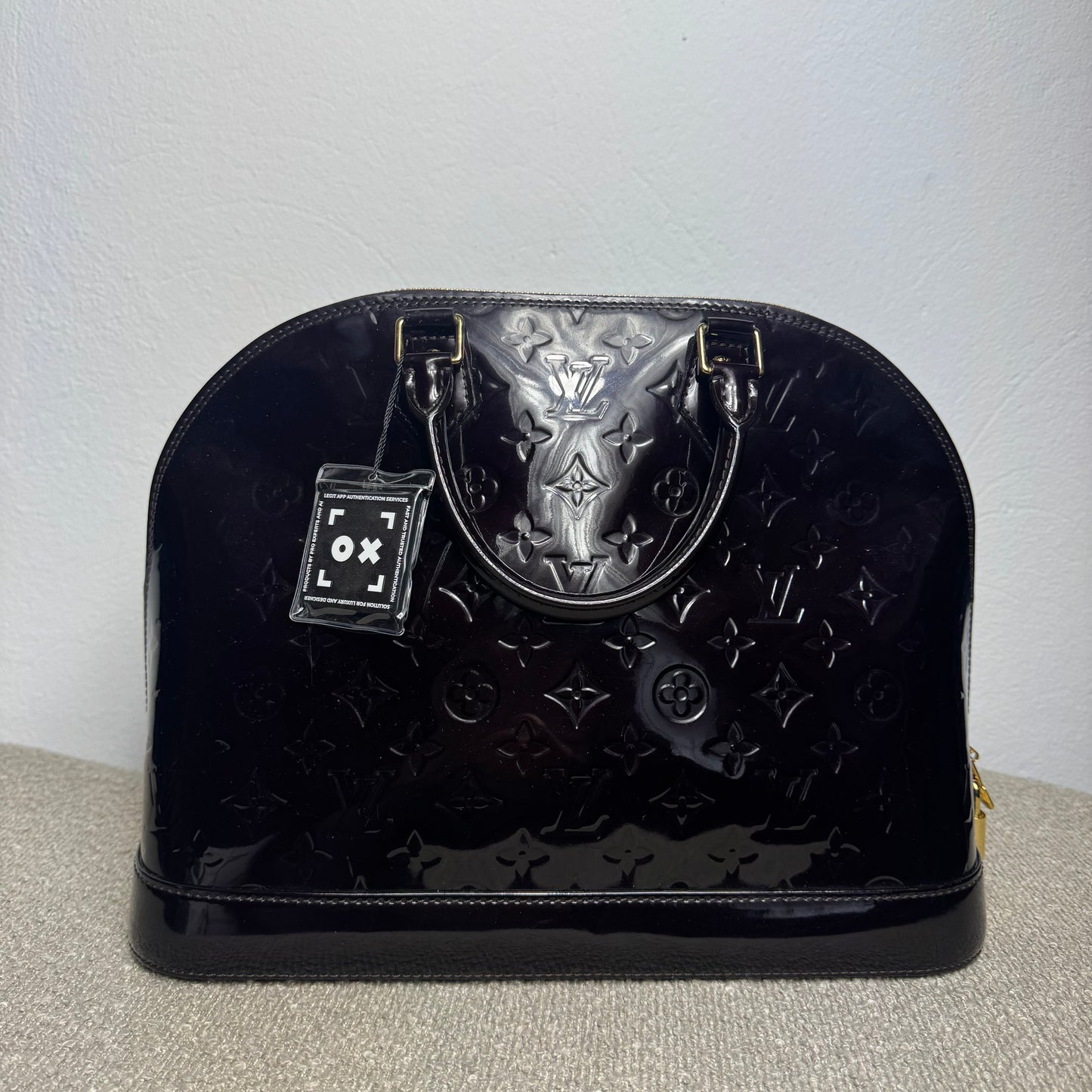 Louis Vuitton Alma MM – Vernis Bordeaux