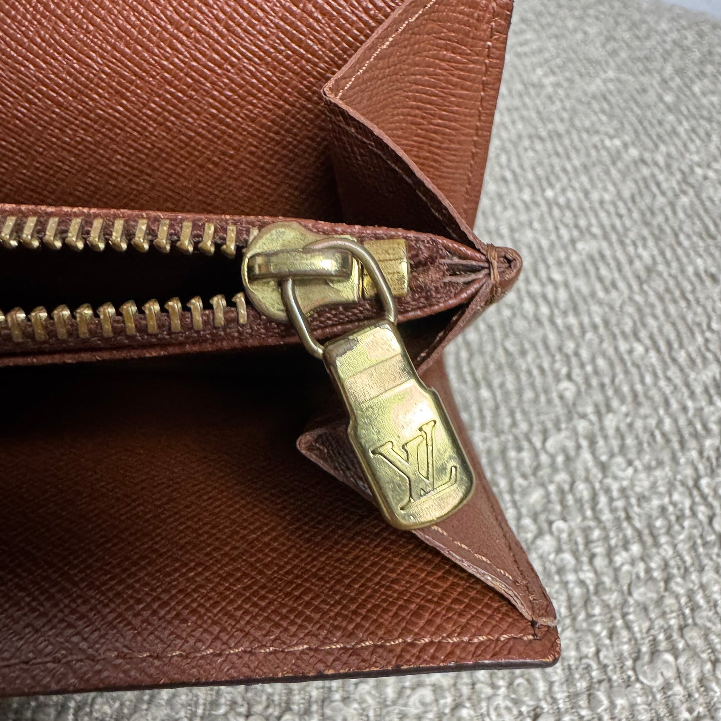 Louis Vuitton Sarah Geldbeutel – Monogram Canvas (TH1021)