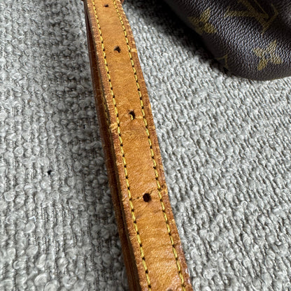 Louis Vuitton Trocadéro 30 Monogram