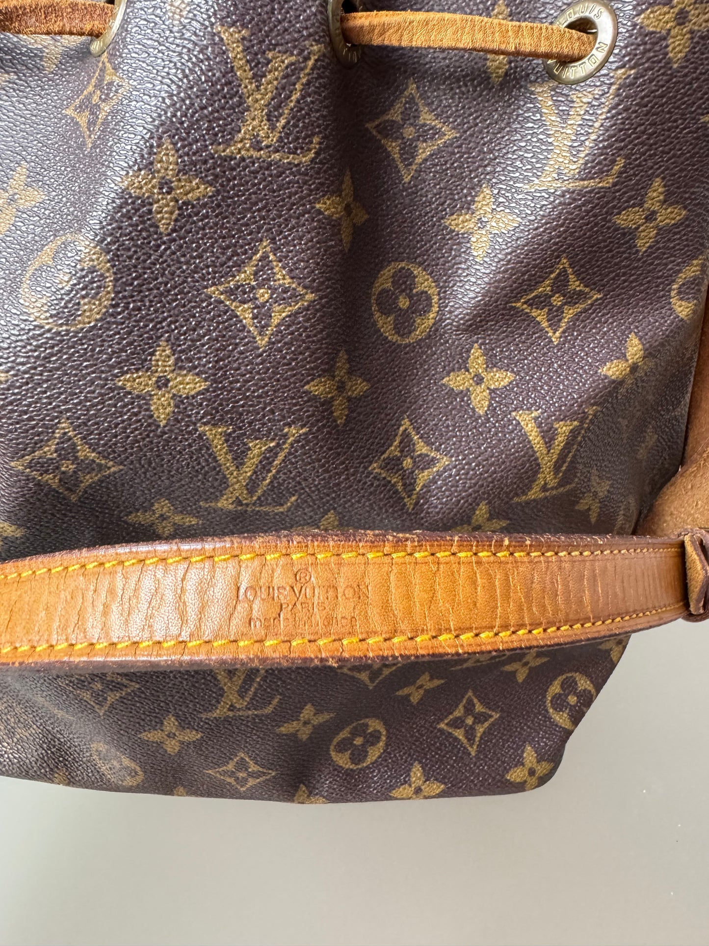 Louis Vuitton Petit Noé Schultertasche – Monogram Canvas