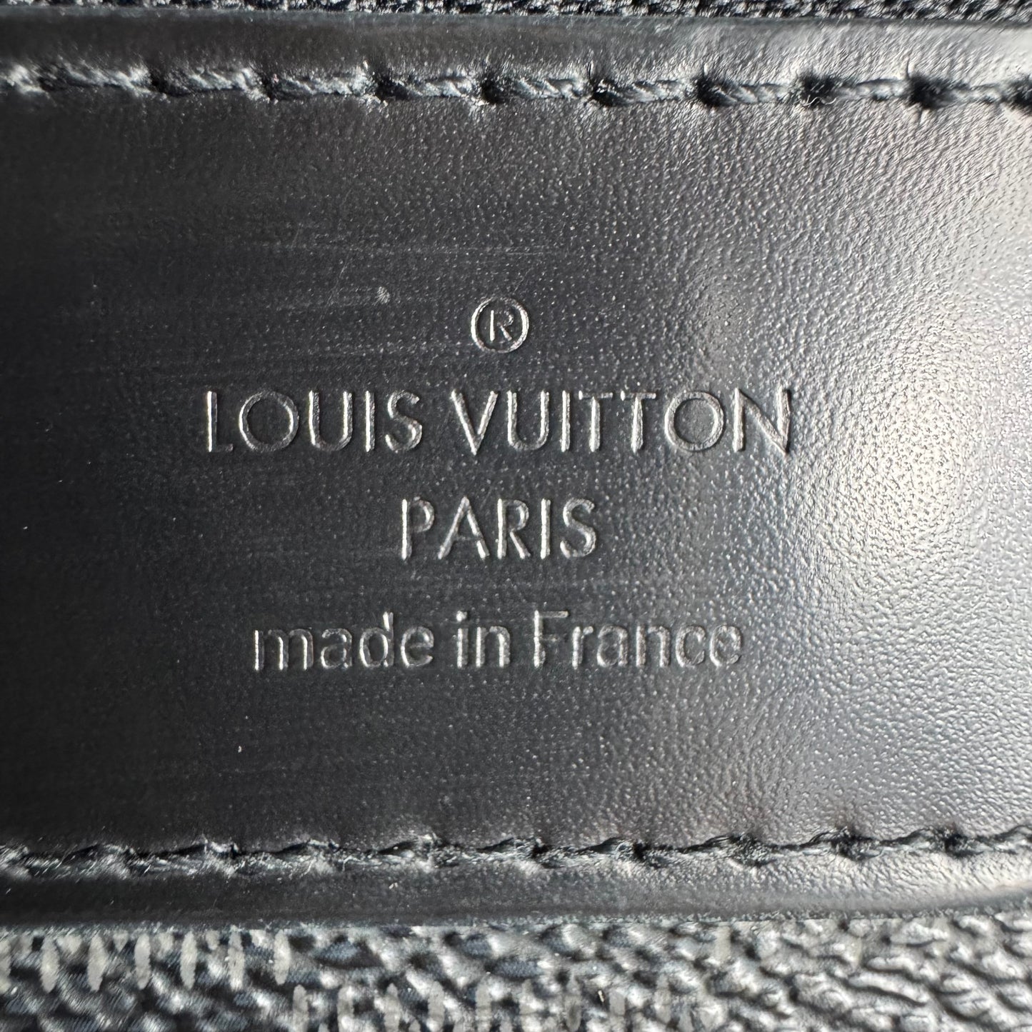 Louis Vuitton Daniel MM Messenger Bag – Damier Graphite