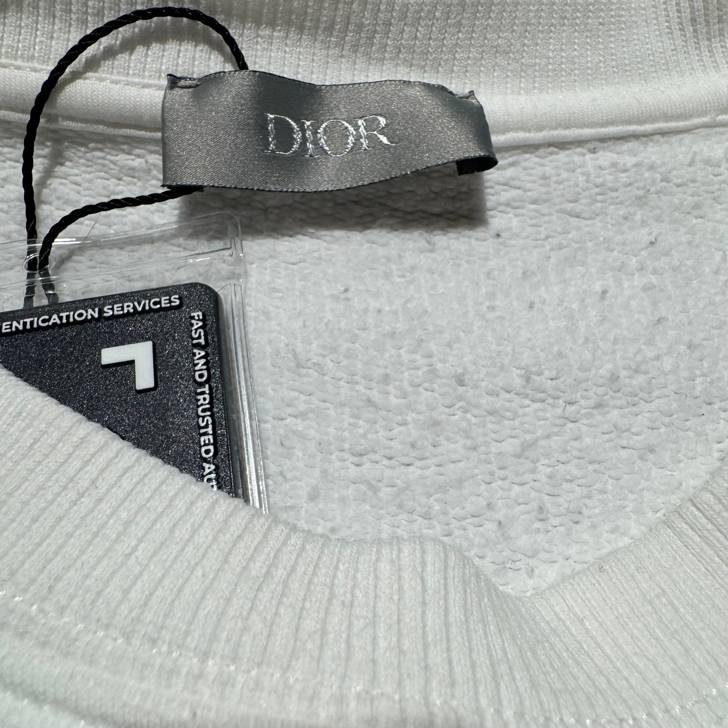 Dior x KAWS "Bee" Sweatshirt (Crewneck) White – Size XL