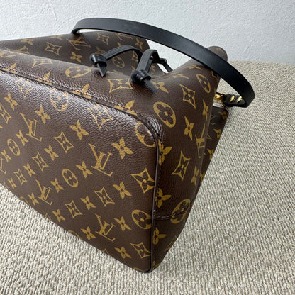 Louis Vuitton NéoNoé – Monogram Canvas / Schwarz