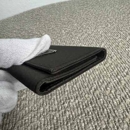 PRADA Nylon Schlüssel-Etui 6-fach Schwarz Saffiano