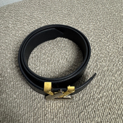 Louis Vuitton Ladies EPI Twist Logo Gürtel Schwarz – 75 cm
