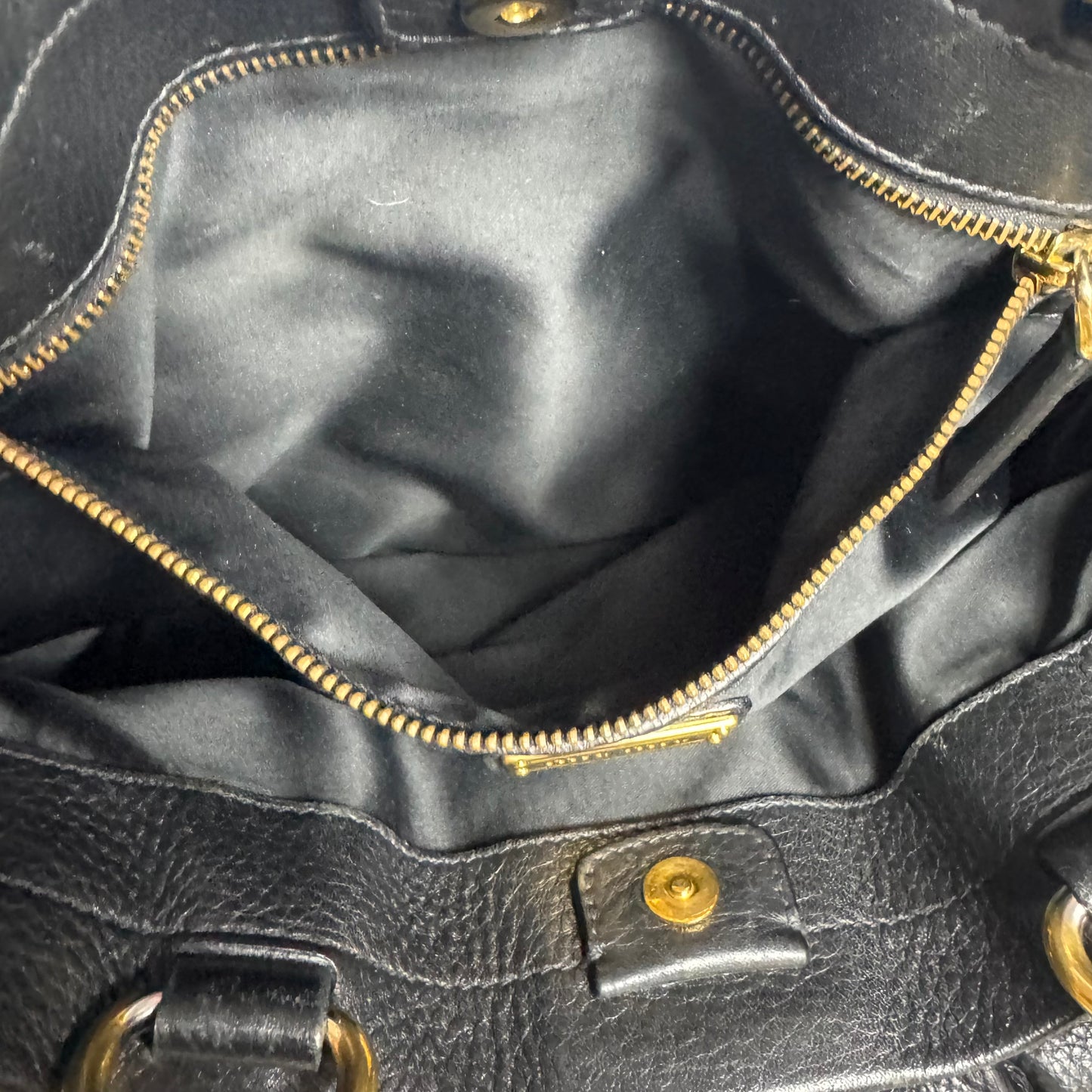 Miu Miu Henkeltasche Tote Bag Vitello Leder Schwarz