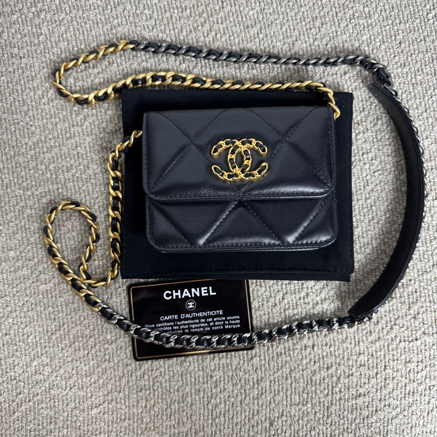 Chanel 19 Wallet on Chain