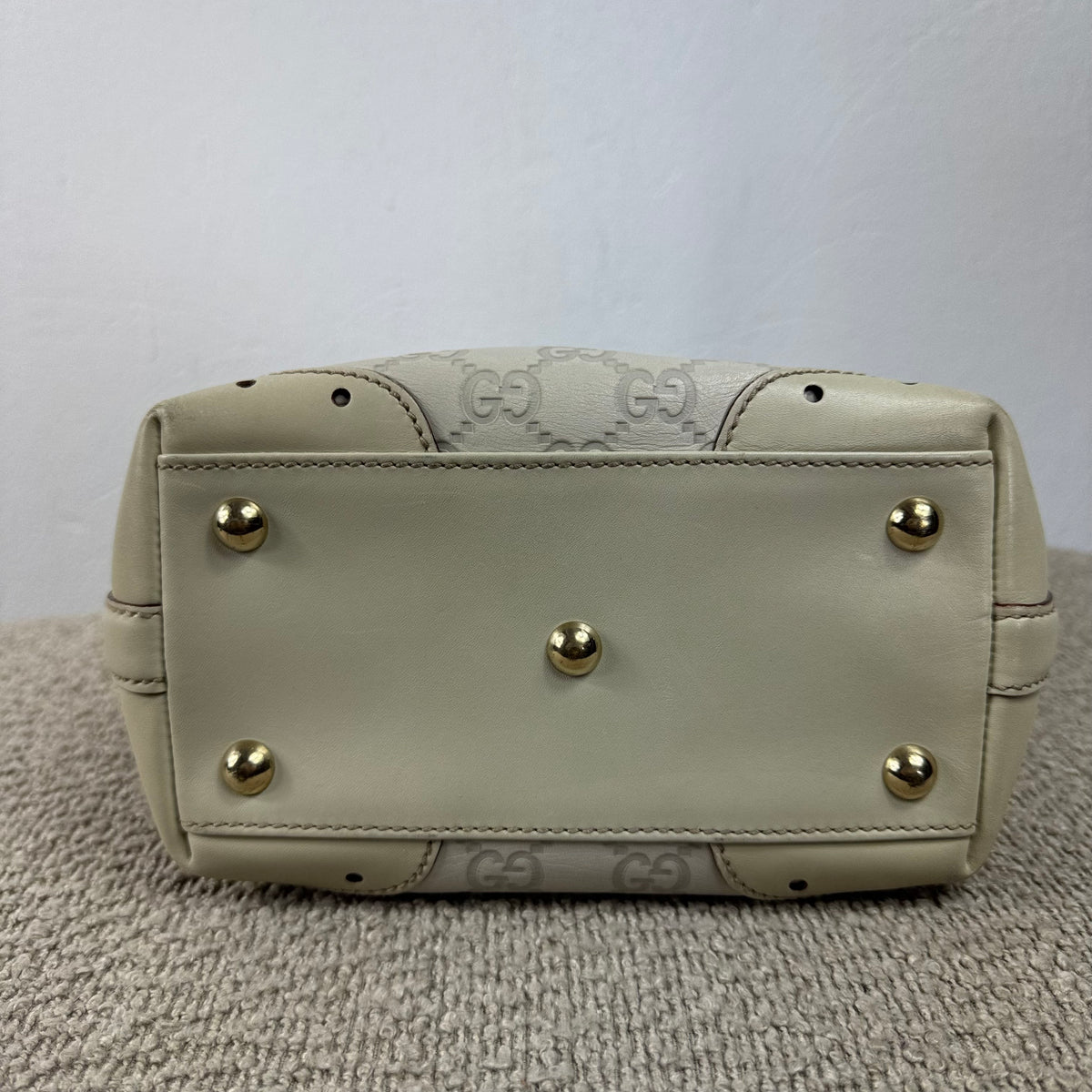 Gucci Mini Guccissima Punch Tote Bag – Weiß