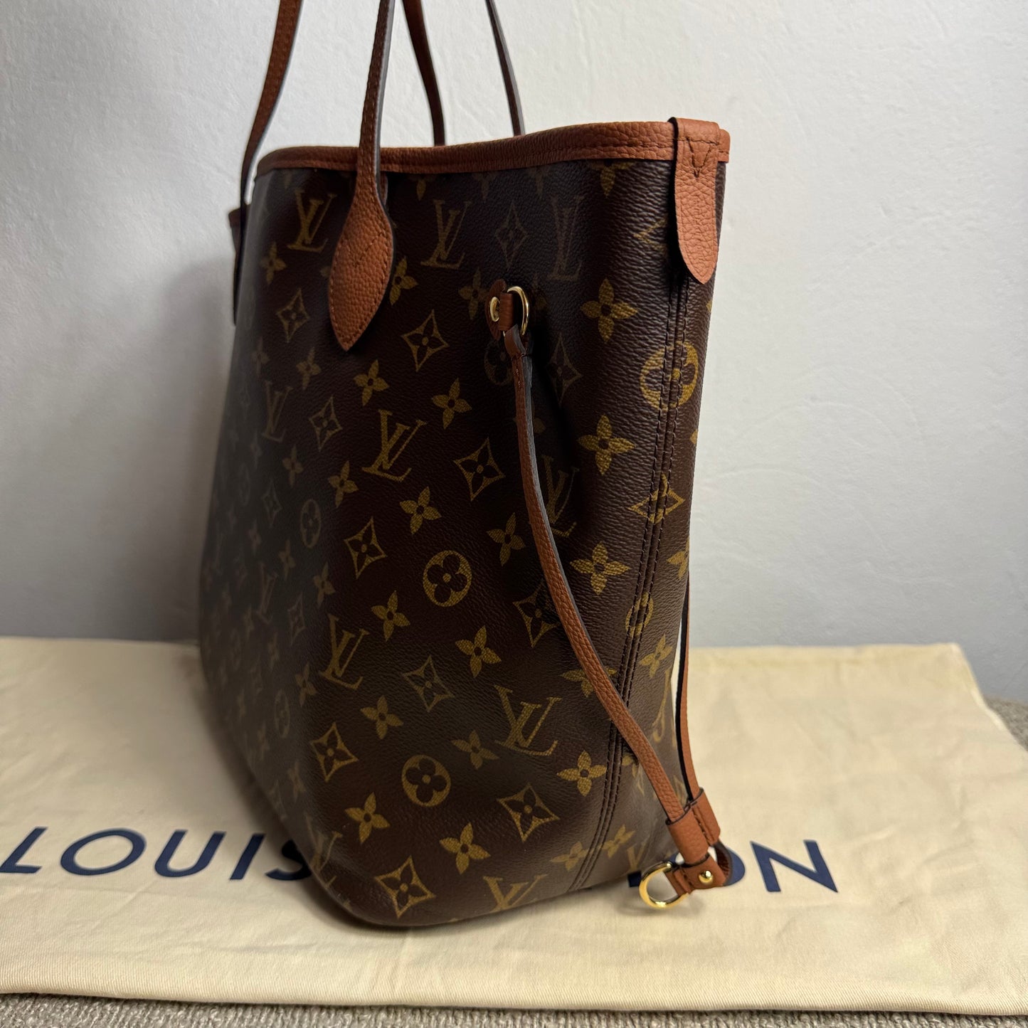 Louis Vuitton Neverfull Inside Out MM – Tan