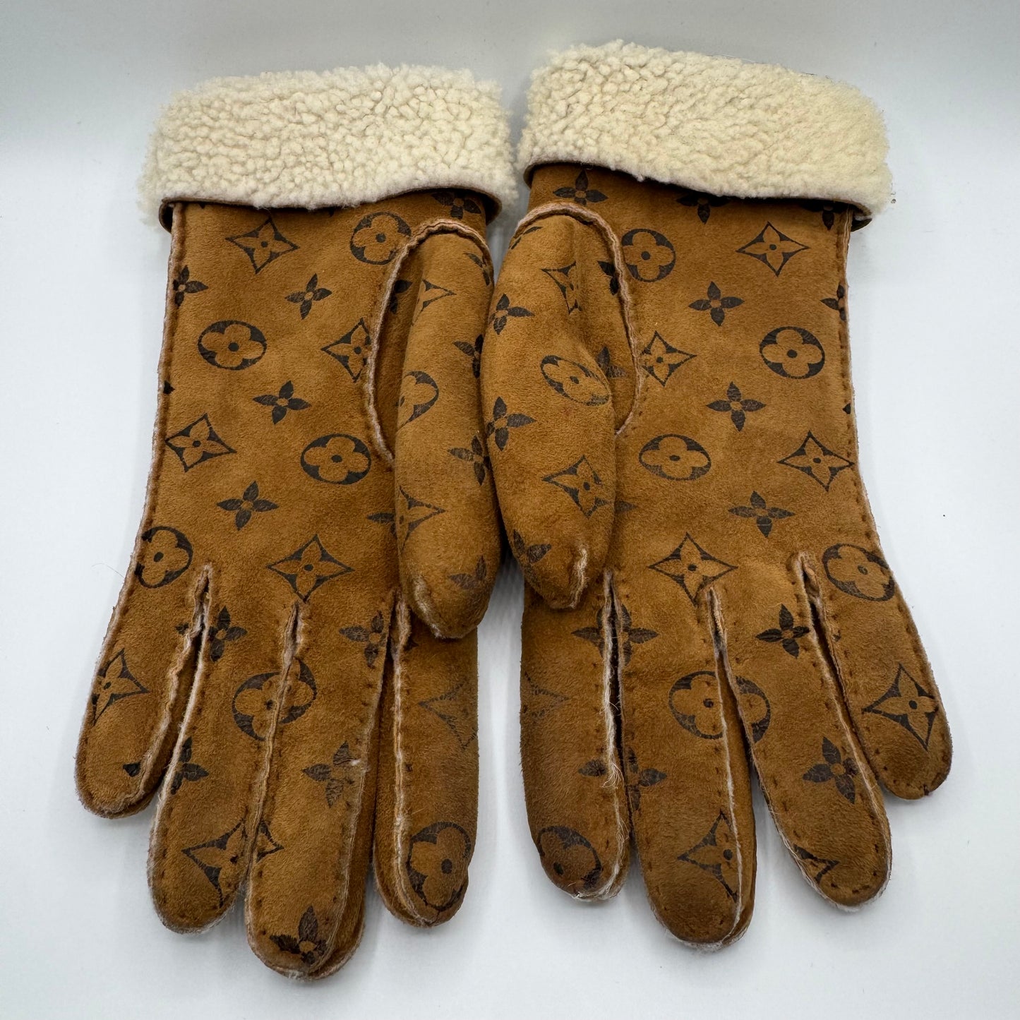 Louis Vuitton Monogram Handschuhe Lammfell Braun – Größe S