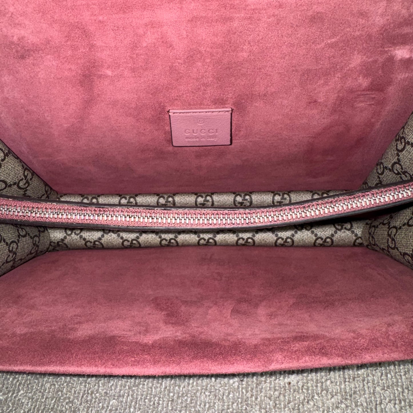 Gucci GG Supreme Medium Dionysus Blooms Bag
