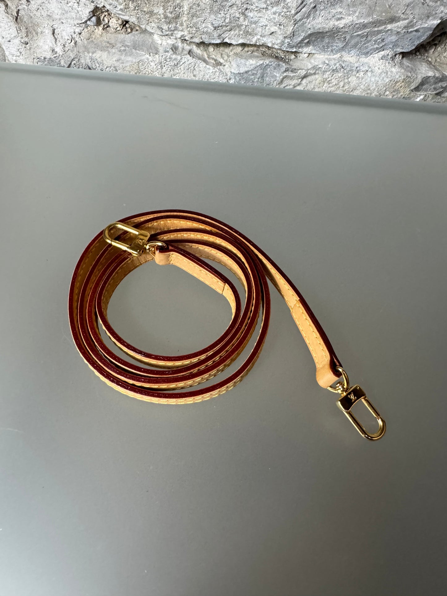 Louis Vuitton Schulterriemen – Leder (116 cm)