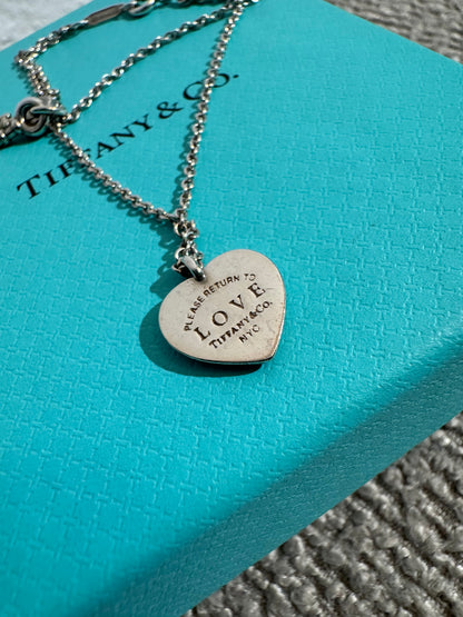 Tiffany & Co Armband mit Love-Herzanhänger und Schlüssel in Silber