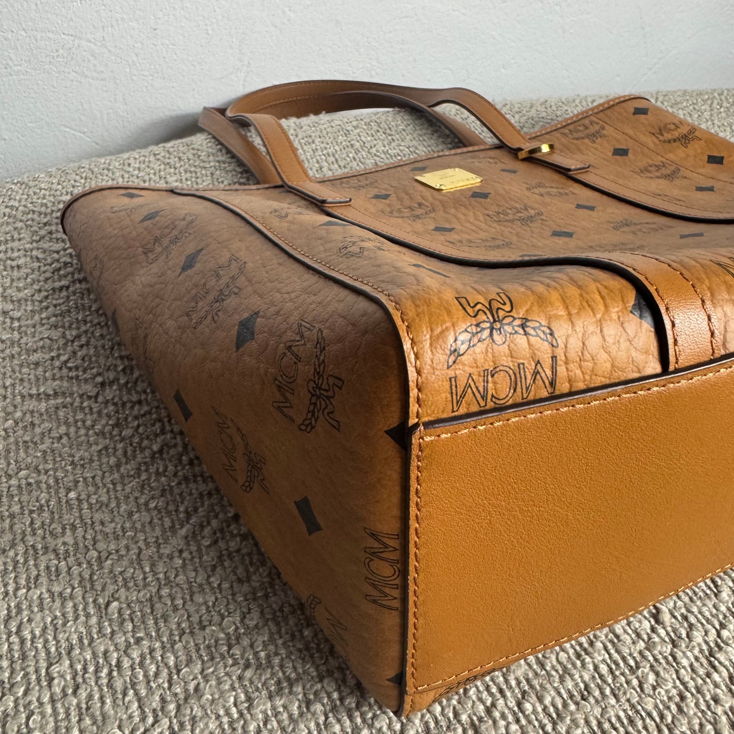 MCM Toni Shopper Medium - Cognac