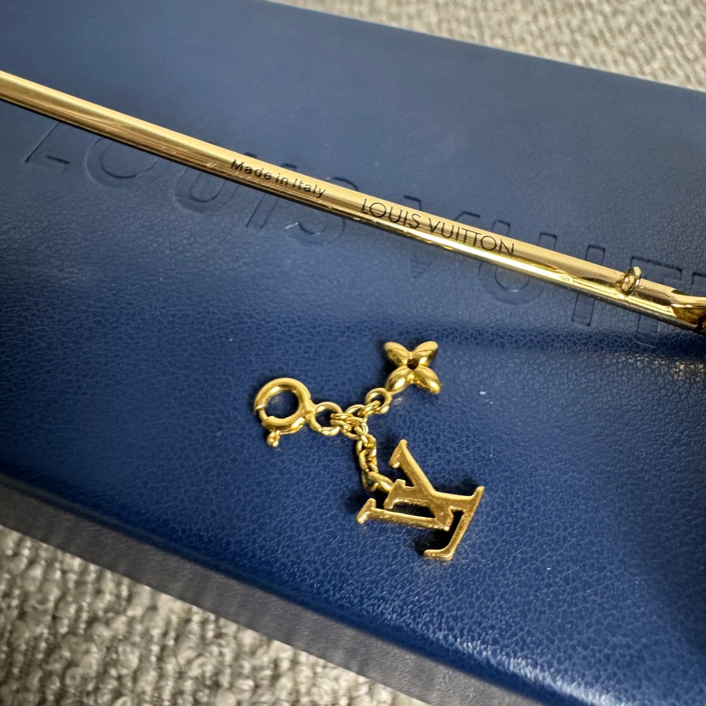 Louis Vuitton Charm Square Lunettes de soleil Z1118U