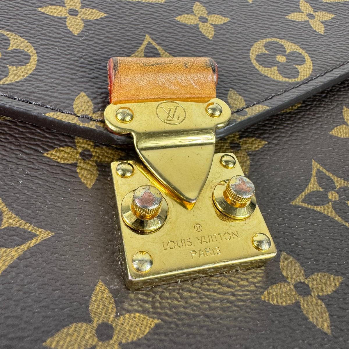Louis Vuitton Pochette Métis – Monogram Canvas