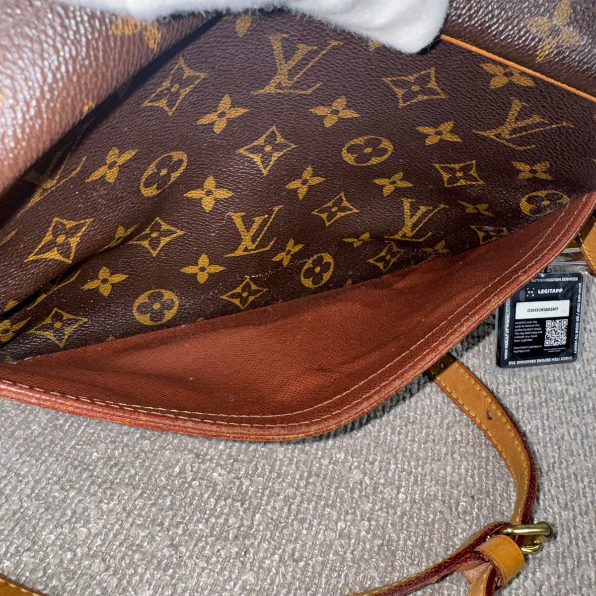 Louis Vuitton Trocadéro 27 – Monogram Canvas