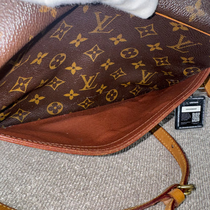 Louis Vuitton Trocadéro 27 – Monogram Canvas